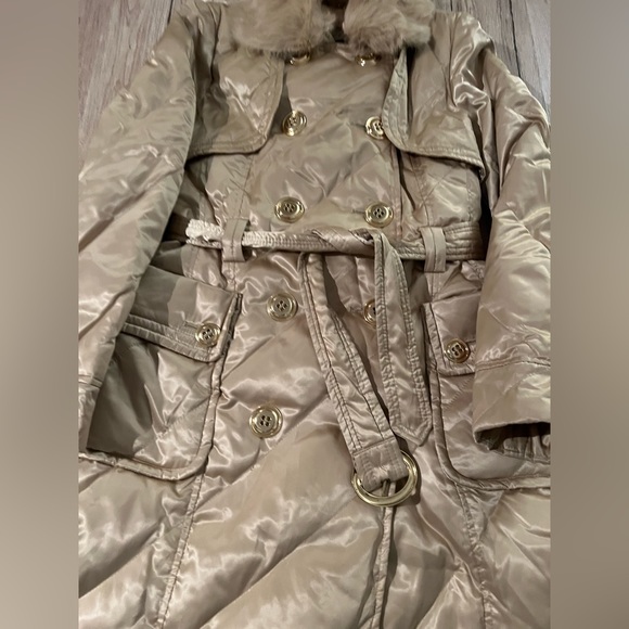 Coat - Picture 12 of 16